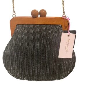 HANDBAG REPUBLIC Black Woven Wood Frame Kiss Lock Chain Shoulder Bag Clutch